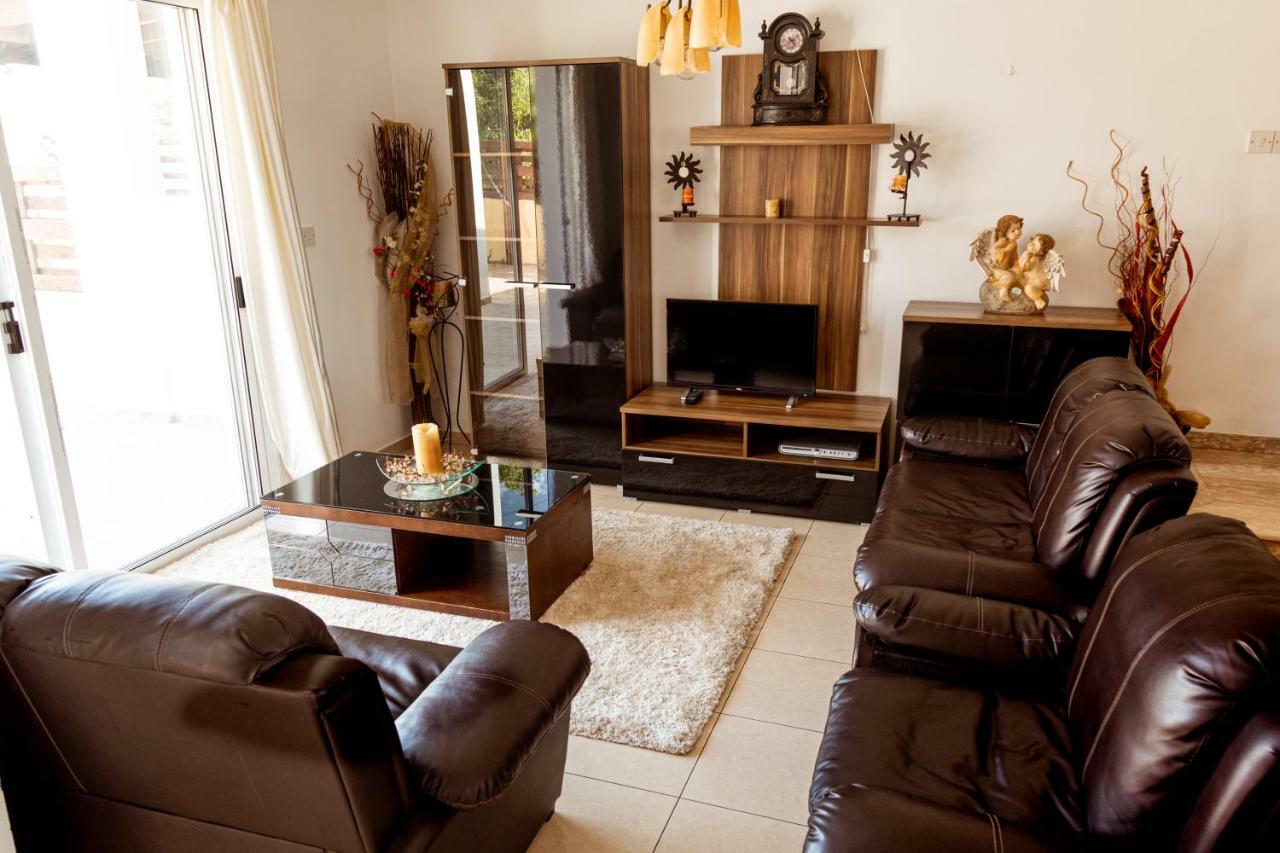 Villa Nikoleta House à Emba Extérieur photo