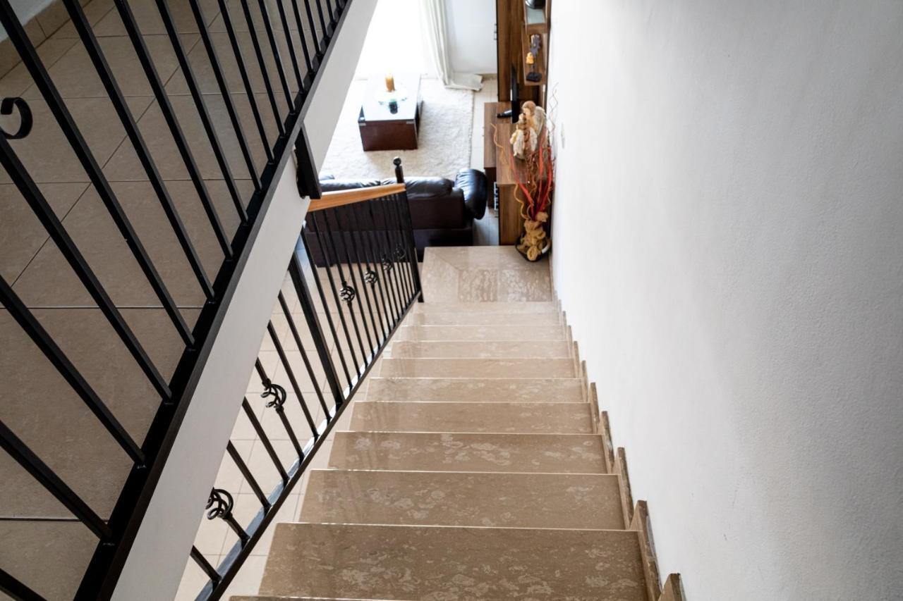 Villa Nikoleta House à Emba Extérieur photo